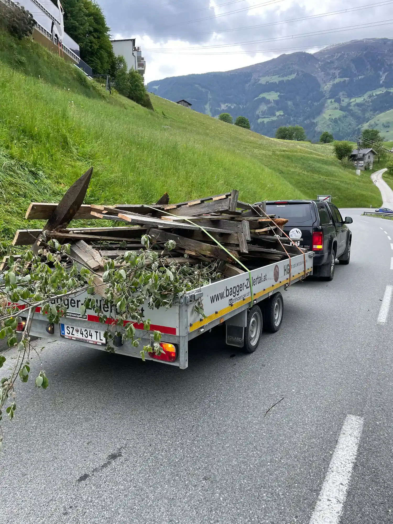 HG Erdbewegungen sorgt für die Pflege und Instandhaltung ihres Grundstücks im Tiroler Unterland.